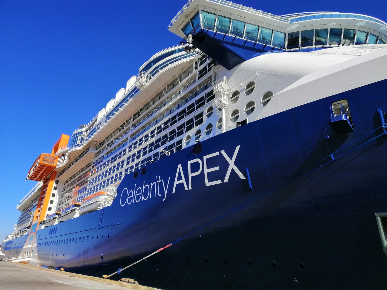 Celebrity Apex
