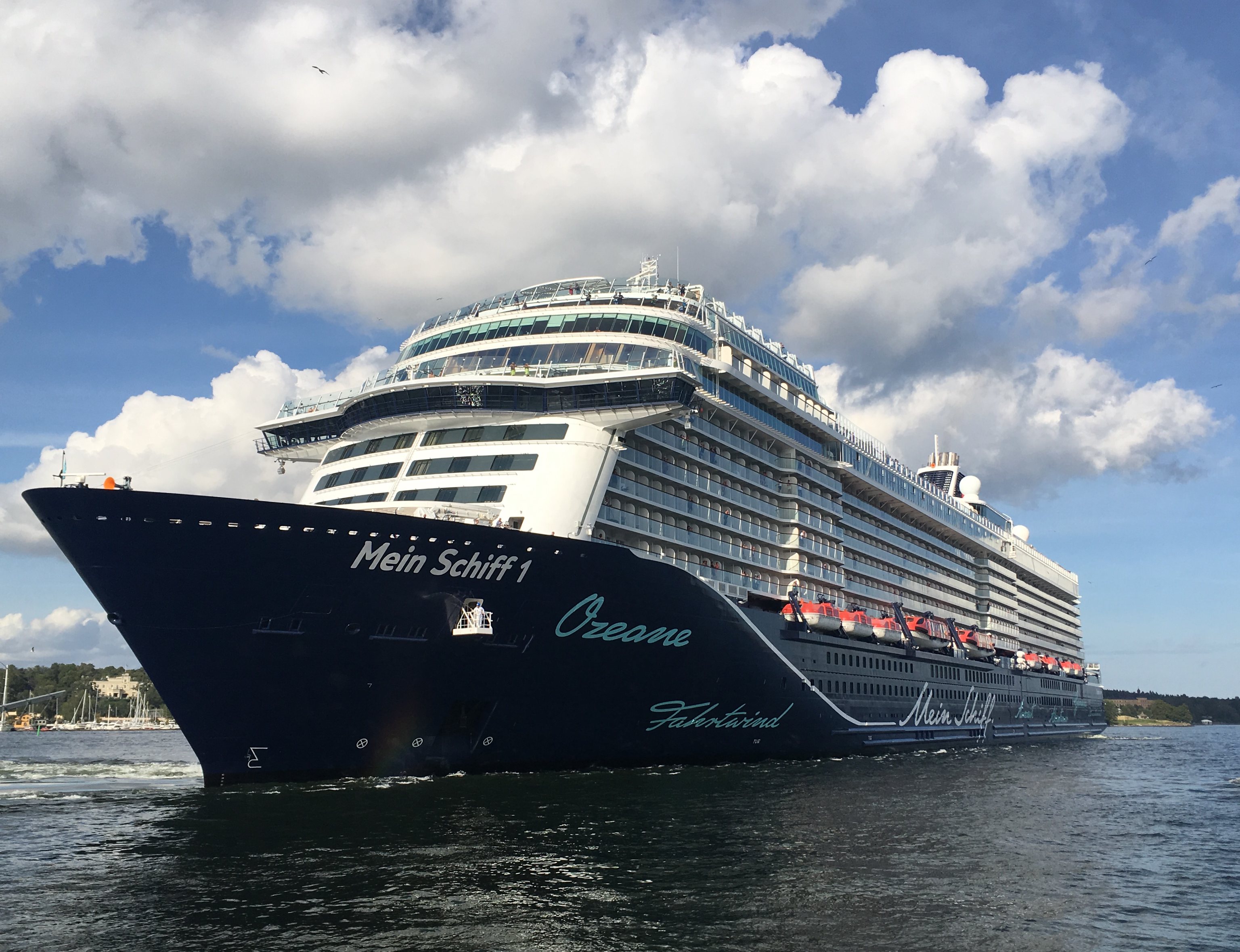 Mein Schiff 1