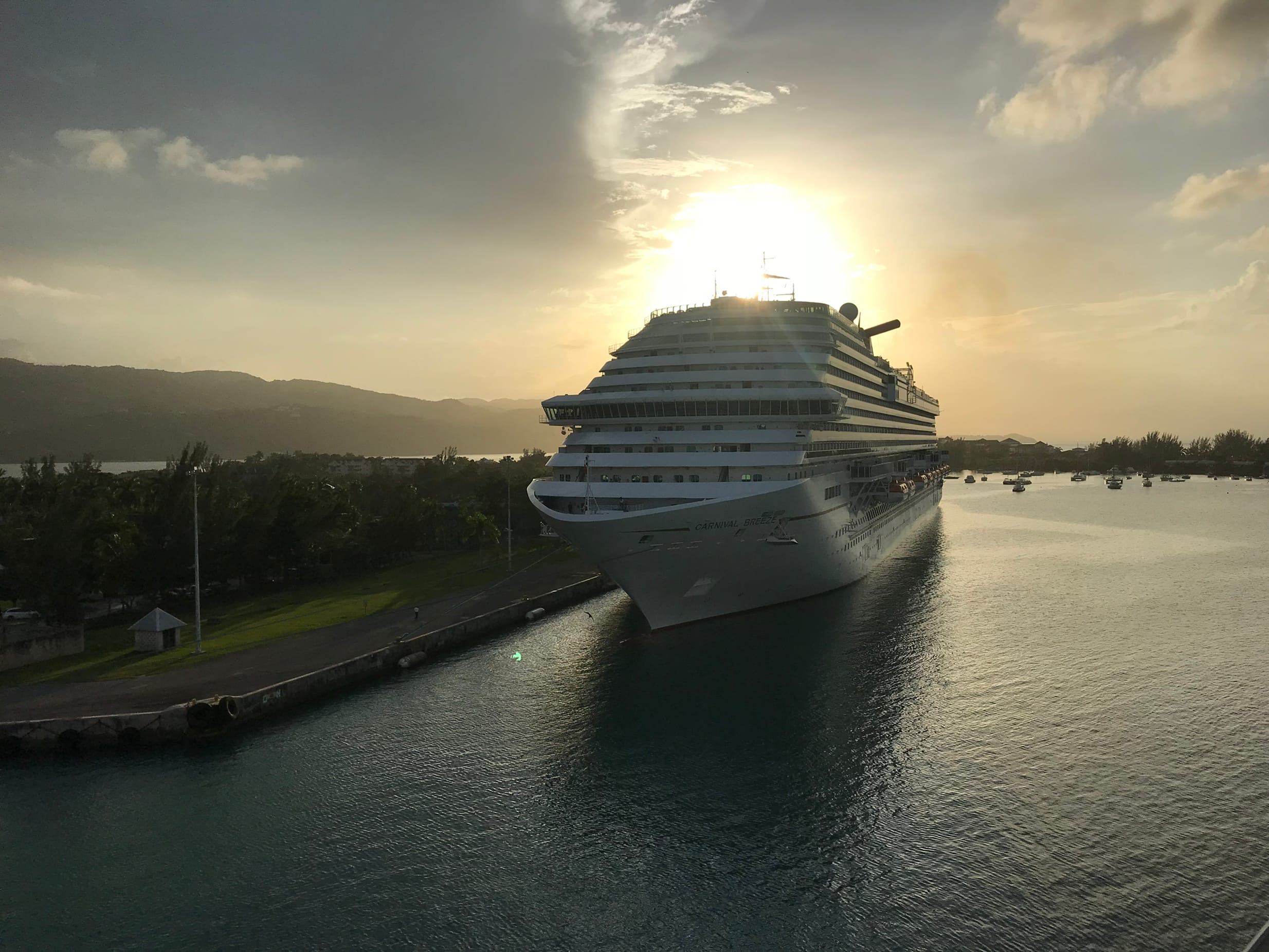 Carnival Breeze