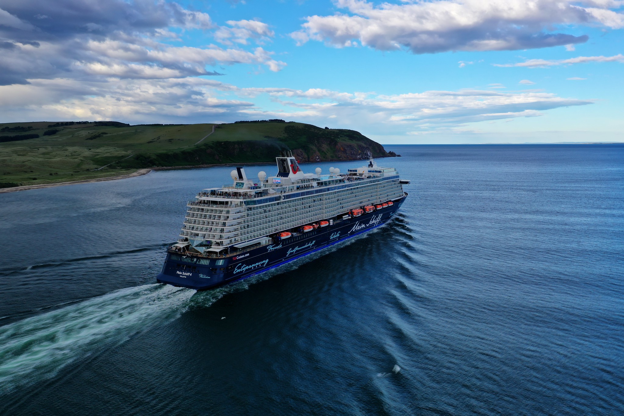Mein Schiff 4