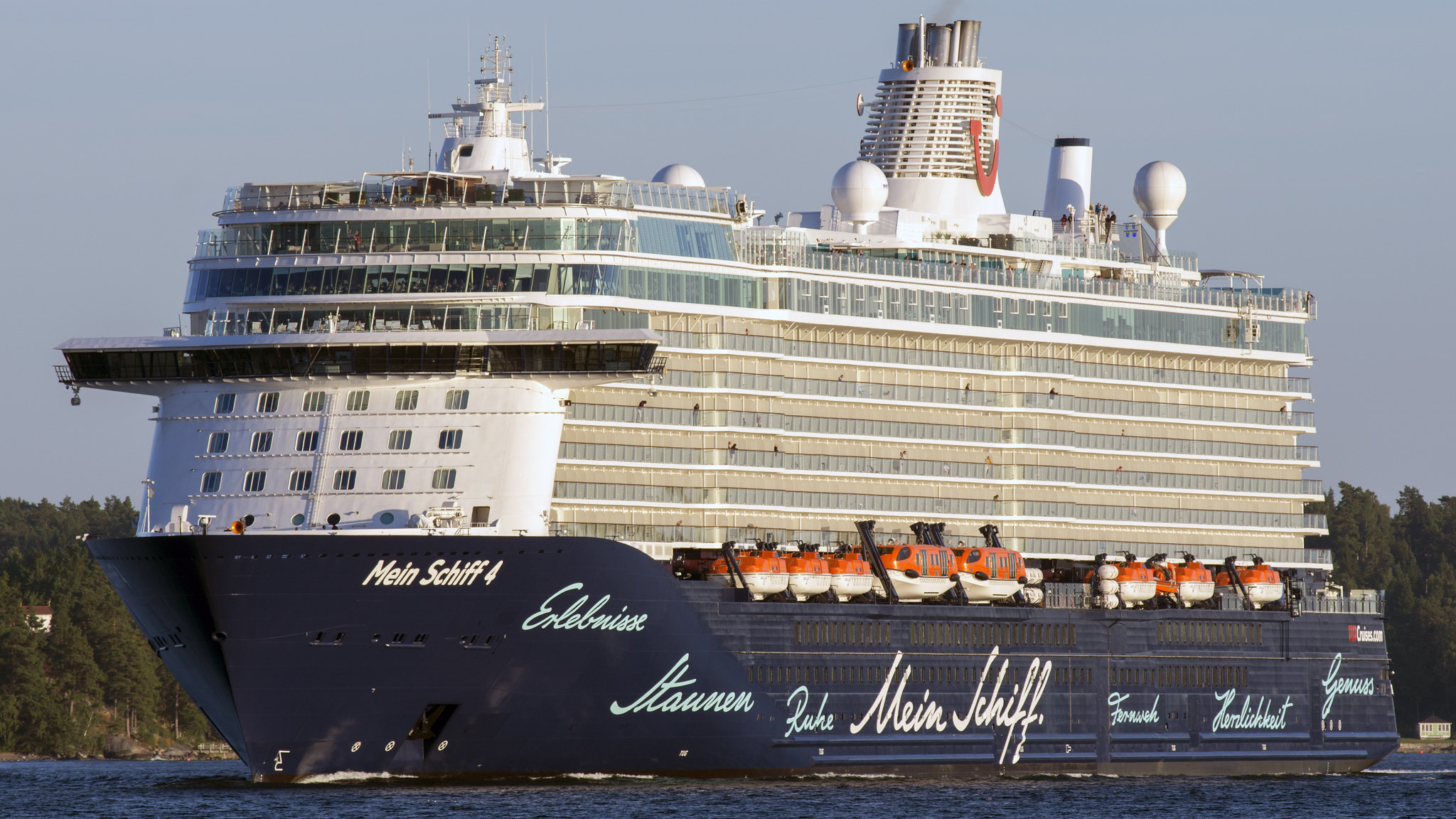 Mein Schiff 4