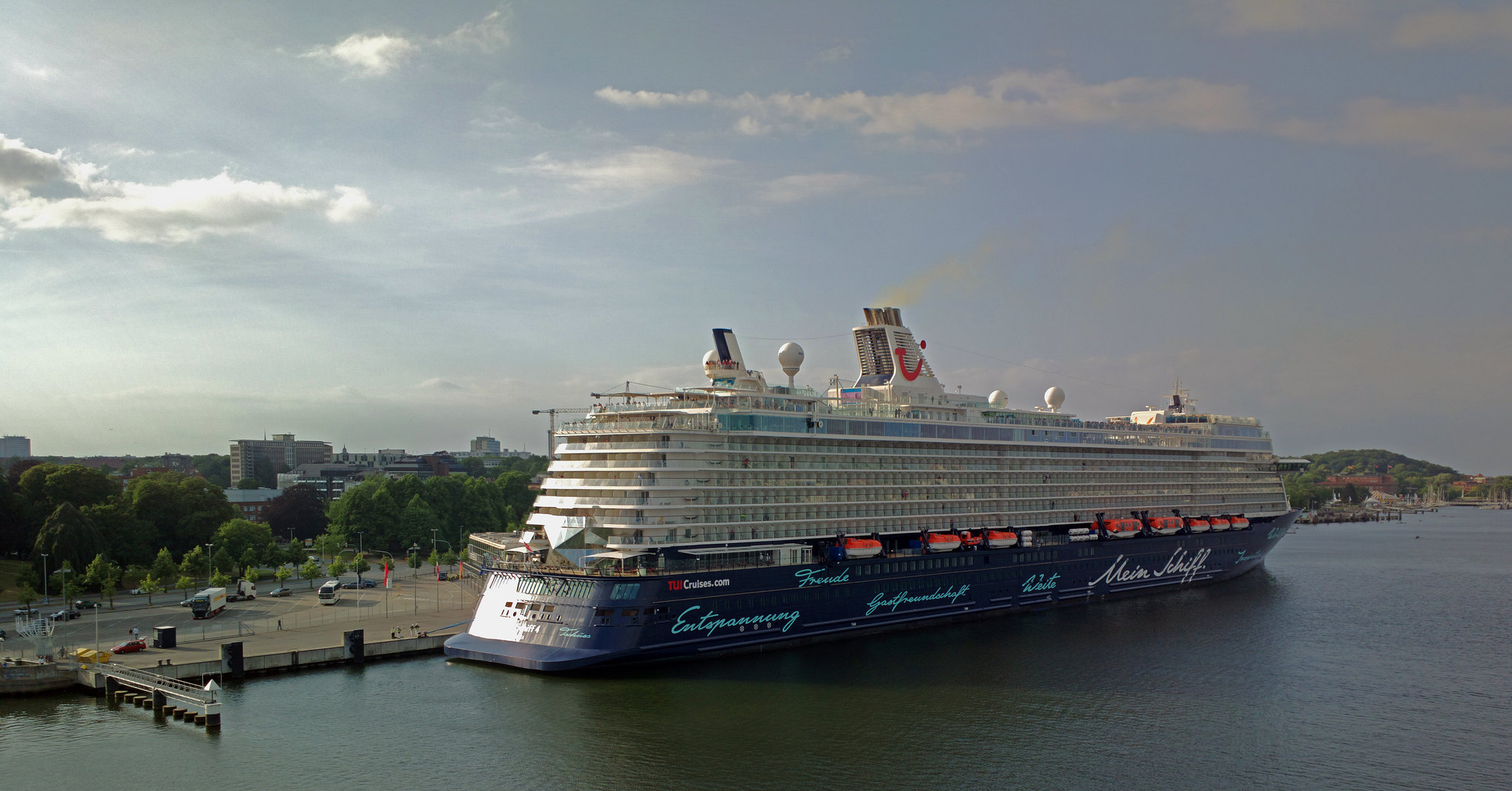 Mein Schiff 4