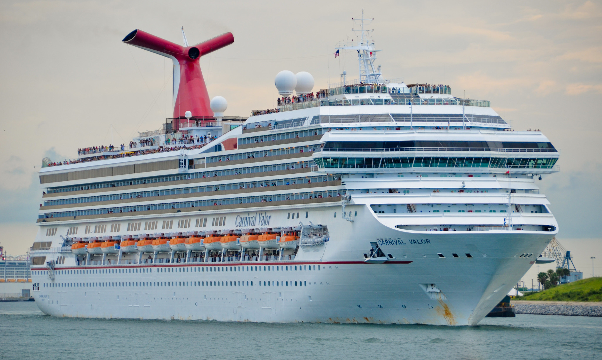 Carnival Valor