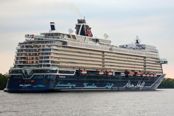 Mein Schiff 1