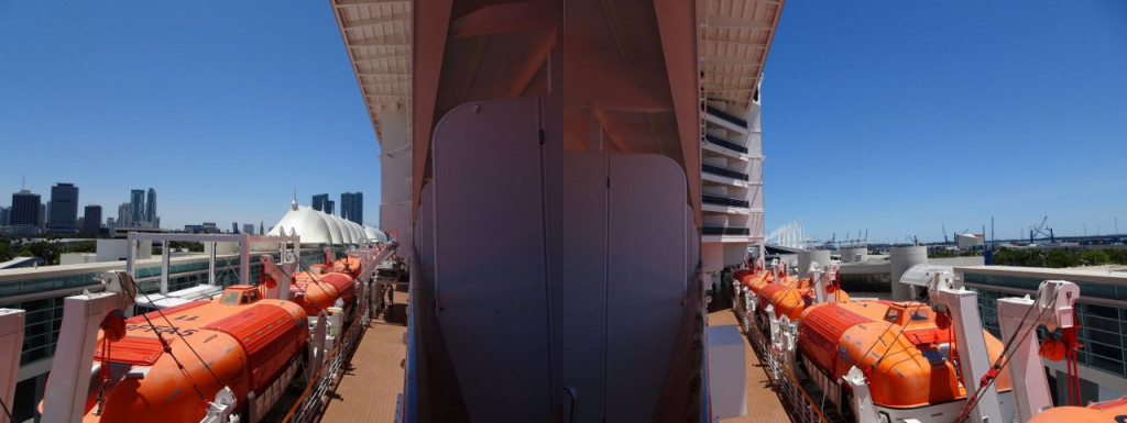View of the lifeboats from the balconies of the 8th deck in the middle of the ship