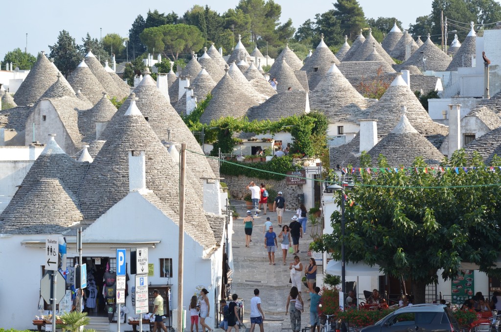 From Bari cruise port to Alberobello